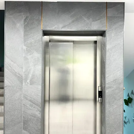 Apartment Wichrowa - Parking - Self Check-in 20h