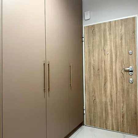 Wichrowa - Parking - Self Check-in 20h * Wroclaw